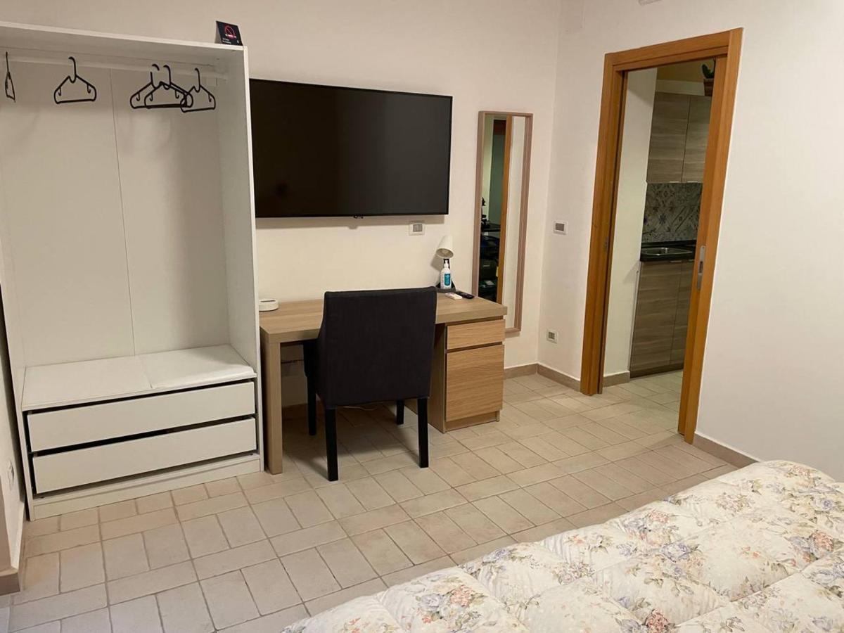 Alex Comfort House Bari Luaran gambar